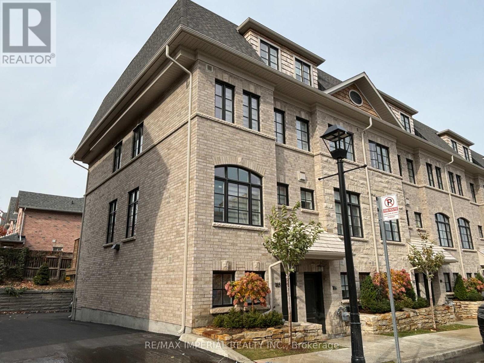 185 - 70 Lunar Crescent, Mississauga, Ontario  L5M 2R4 - Photo 2 - W13823192