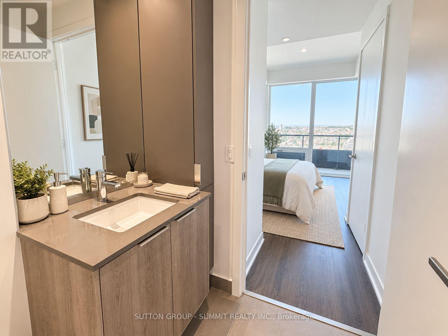 5903 - 448 Burnhamthorpe Road W, Mississauga (City Centre), Ontario  L5B 0R4 - Photo 11 - W13823196
