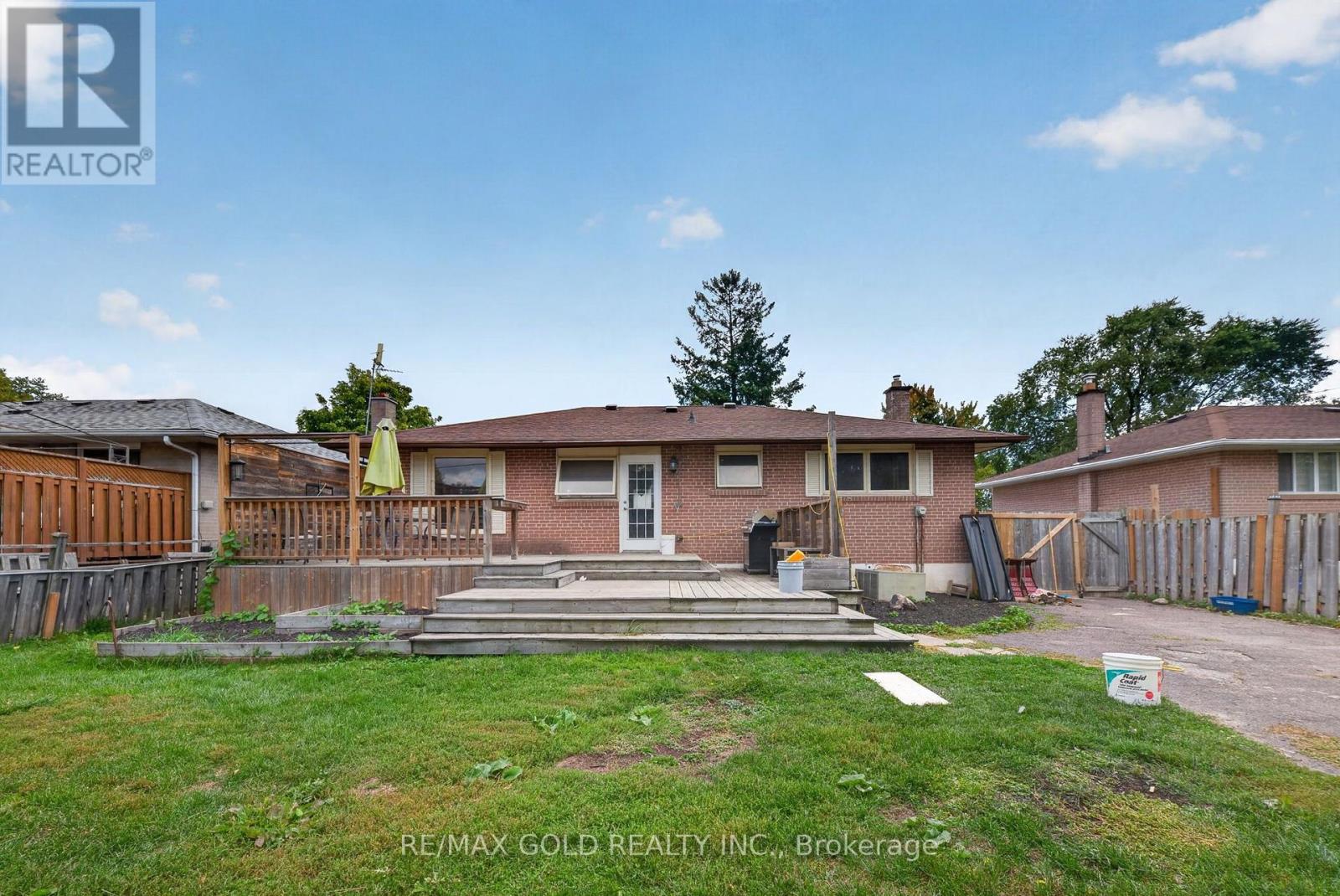 12 Alexandria Crescent, Brampton (Avondale), Ontario  L6T 1N3 - Photo 34 - W13823242