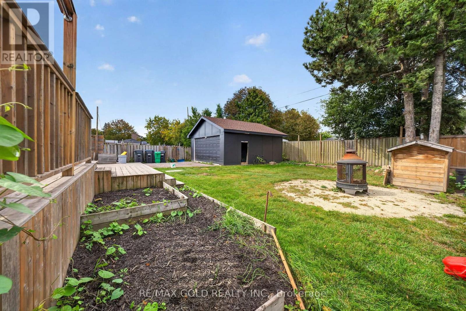 12 Alexandria Crescent, Brampton (Avondale), Ontario  L6T 1N3 - Photo 35 - W13823242