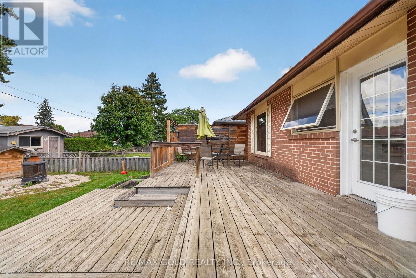 12 Alexandria Crescent, Brampton (Avondale), Ontario  L6T 1N3 - Photo 37 - W13823242