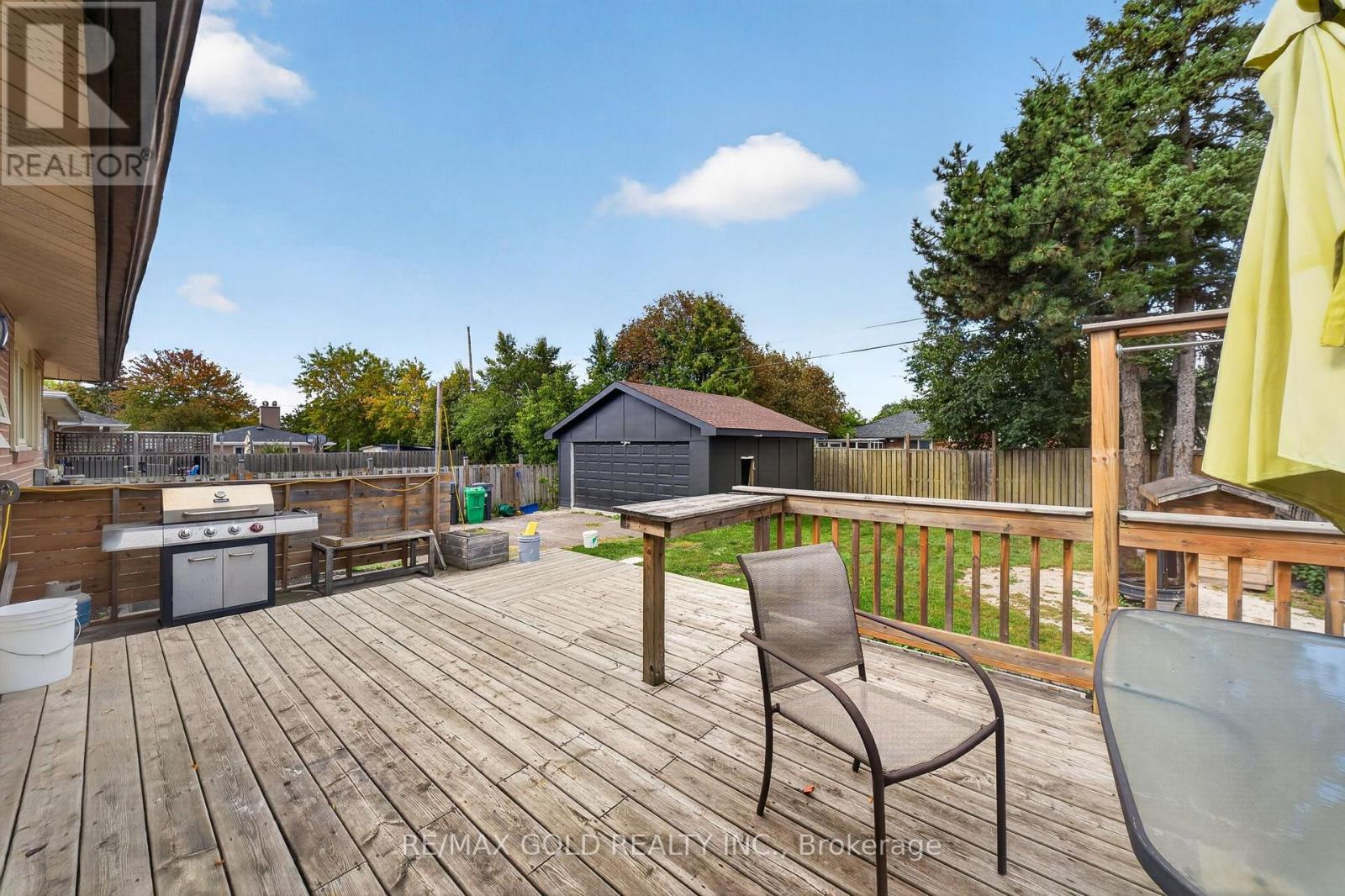12 Alexandria Crescent, Brampton (Avondale), Ontario  L6T 1N3 - Photo 38 - W13823242