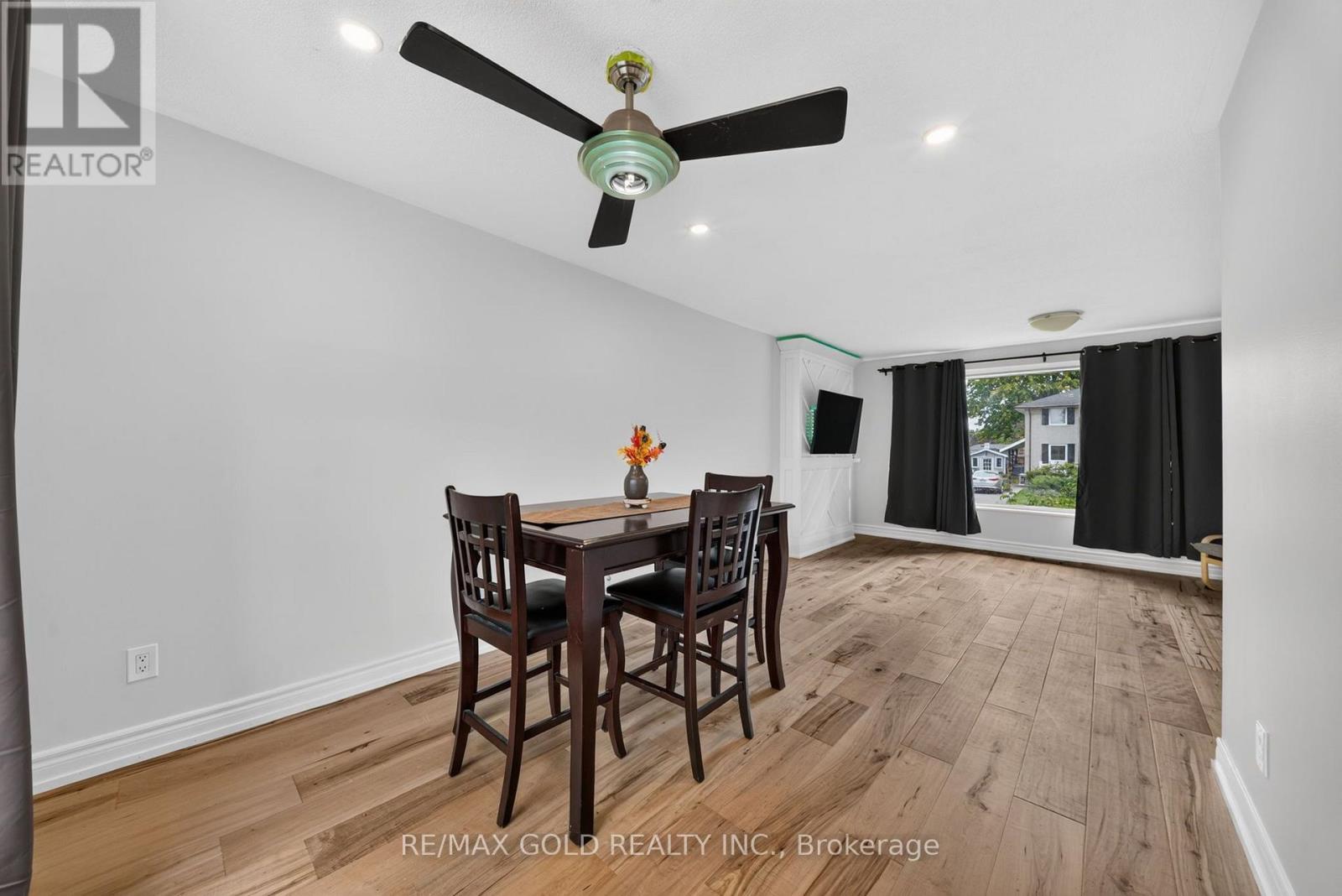 12 Alexandria Crescent, Brampton (Avondale), Ontario  L6T 1N3 - Photo 8 - W13823242