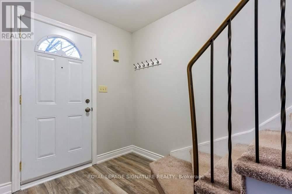 5 - 46 Mountainview Road S, Halton Hills (Georgetown), Ontario  L7G 4K5 - Photo 2 - W13823254