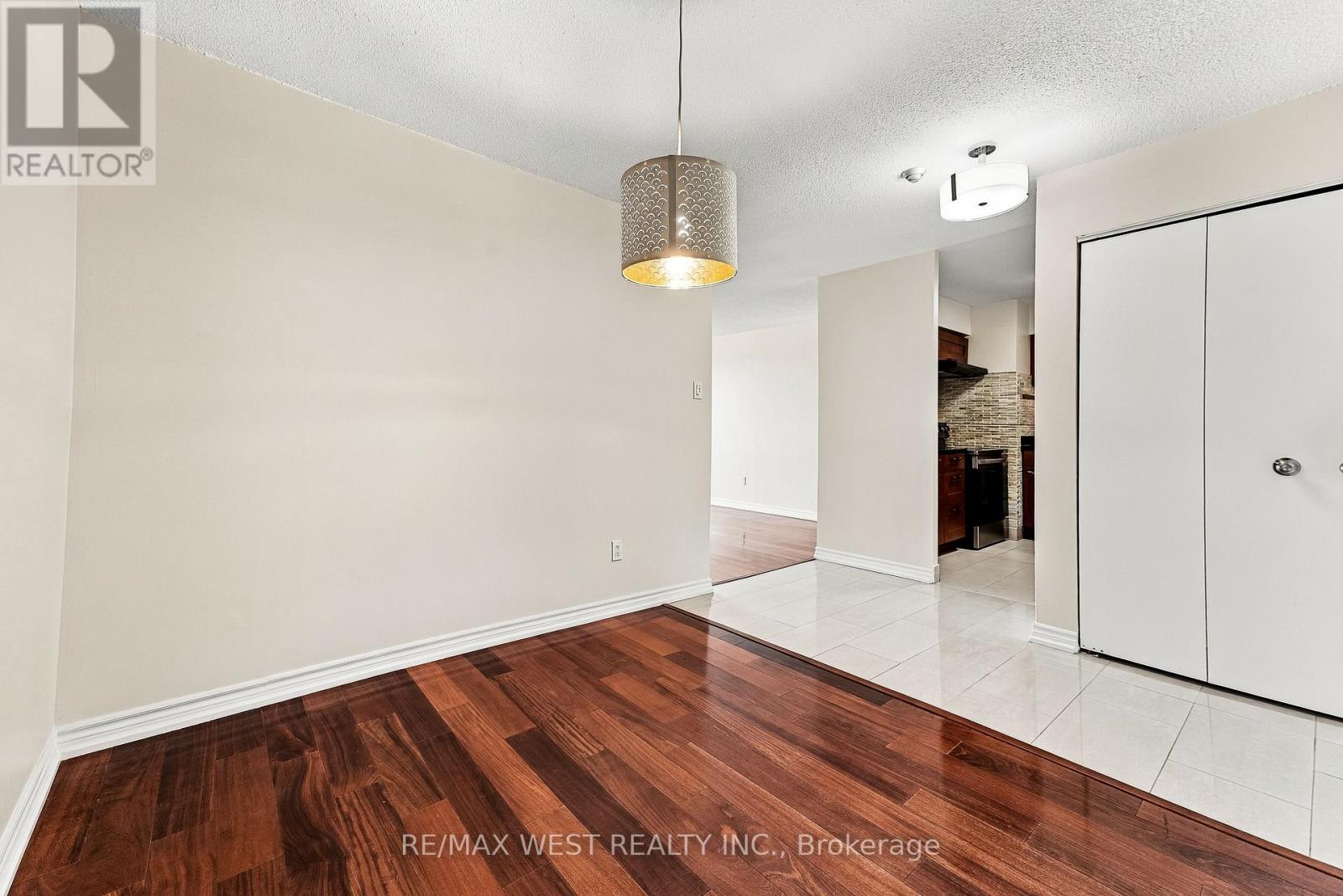1009 - 1320 Islington Avenue, Toronto (Islington-City Centre West), Ontario  M9A 5C6 - Photo 21 - W13823278