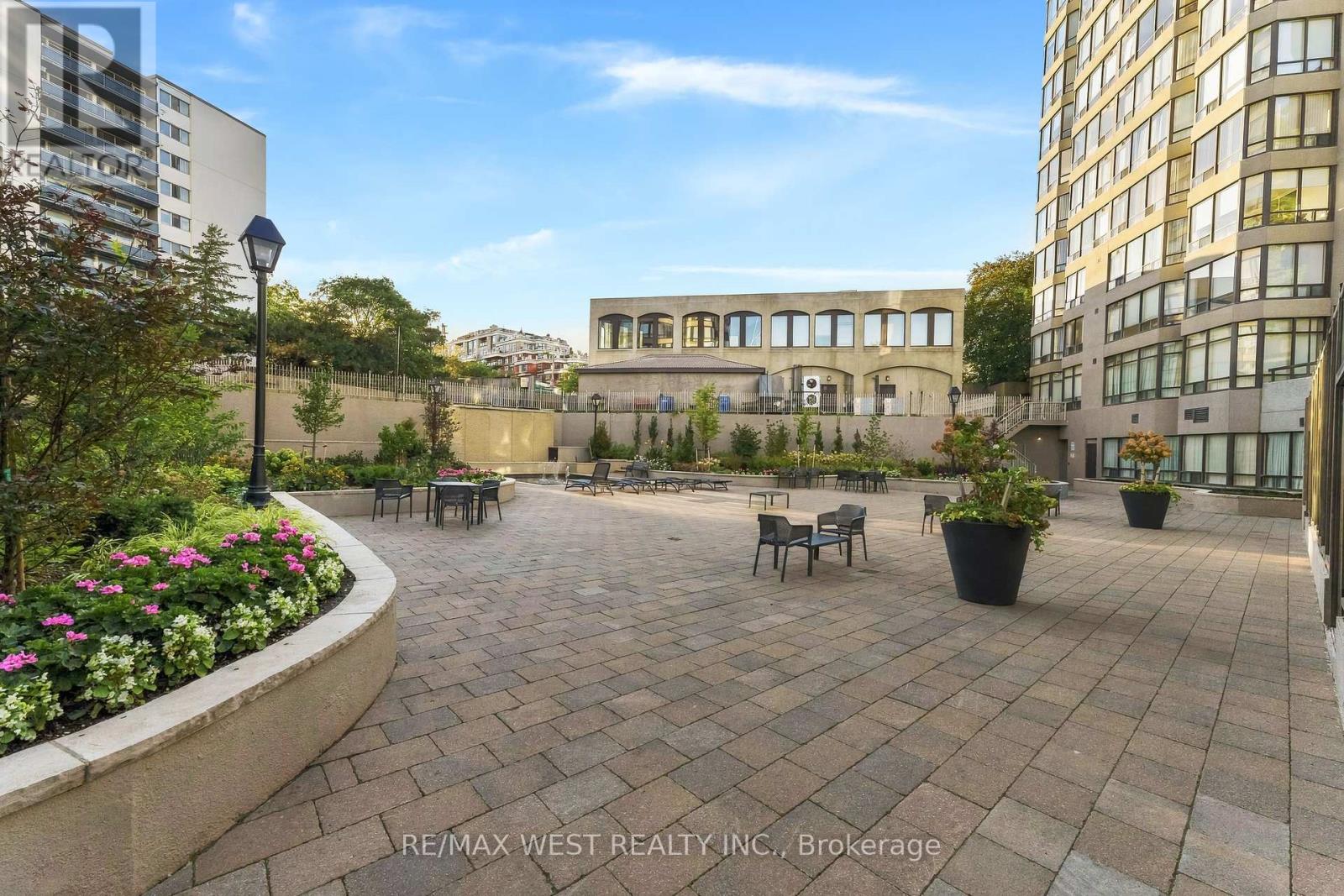 1009 - 1320 Islington Avenue, Toronto (Islington-City Centre West), Ontario  M9A 5C6 - Photo 23 - W13823278
