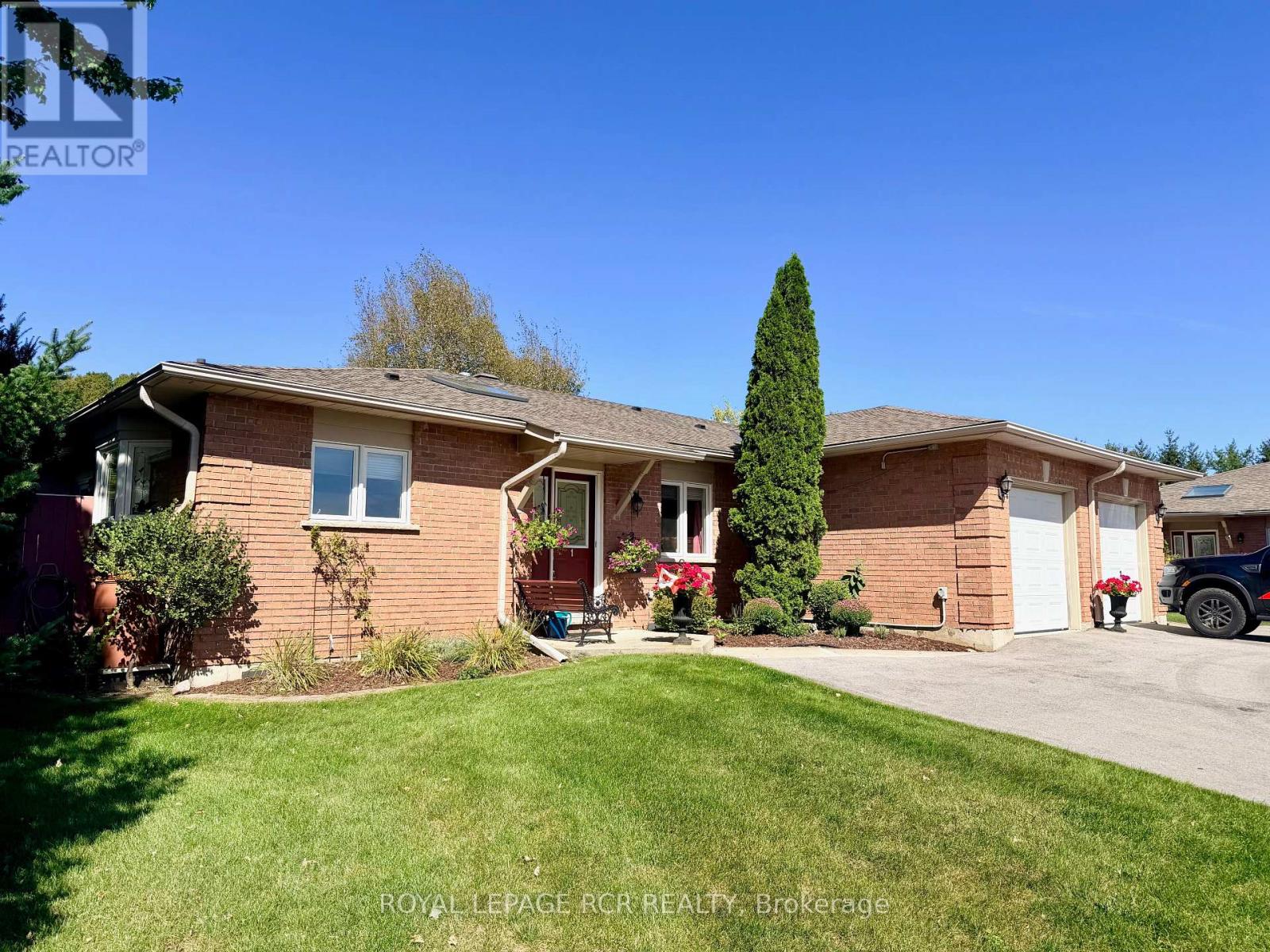 1 - 28 Reddington Drive, Caledon, Ontario  L7E 0E4 - Photo 2 - W13823282