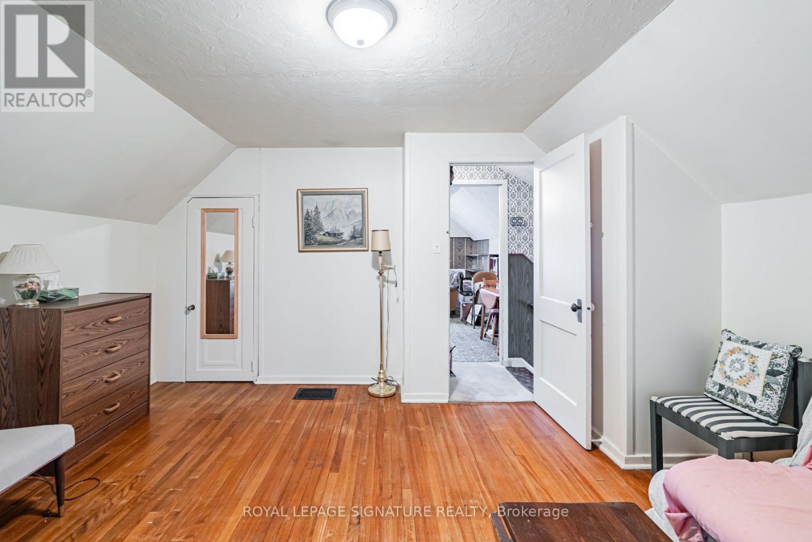 15 Kemp Square, Toronto (Brookhaven-Amesbury), Ontario  M6M 2V5 - Photo 24 - W13823314