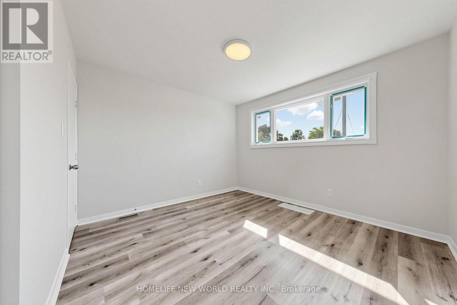 12 Greyfriar Court, Toronto (Glenfield-Jane Heights), Ontario  M3N 2A9 - Photo 15 - W13823342