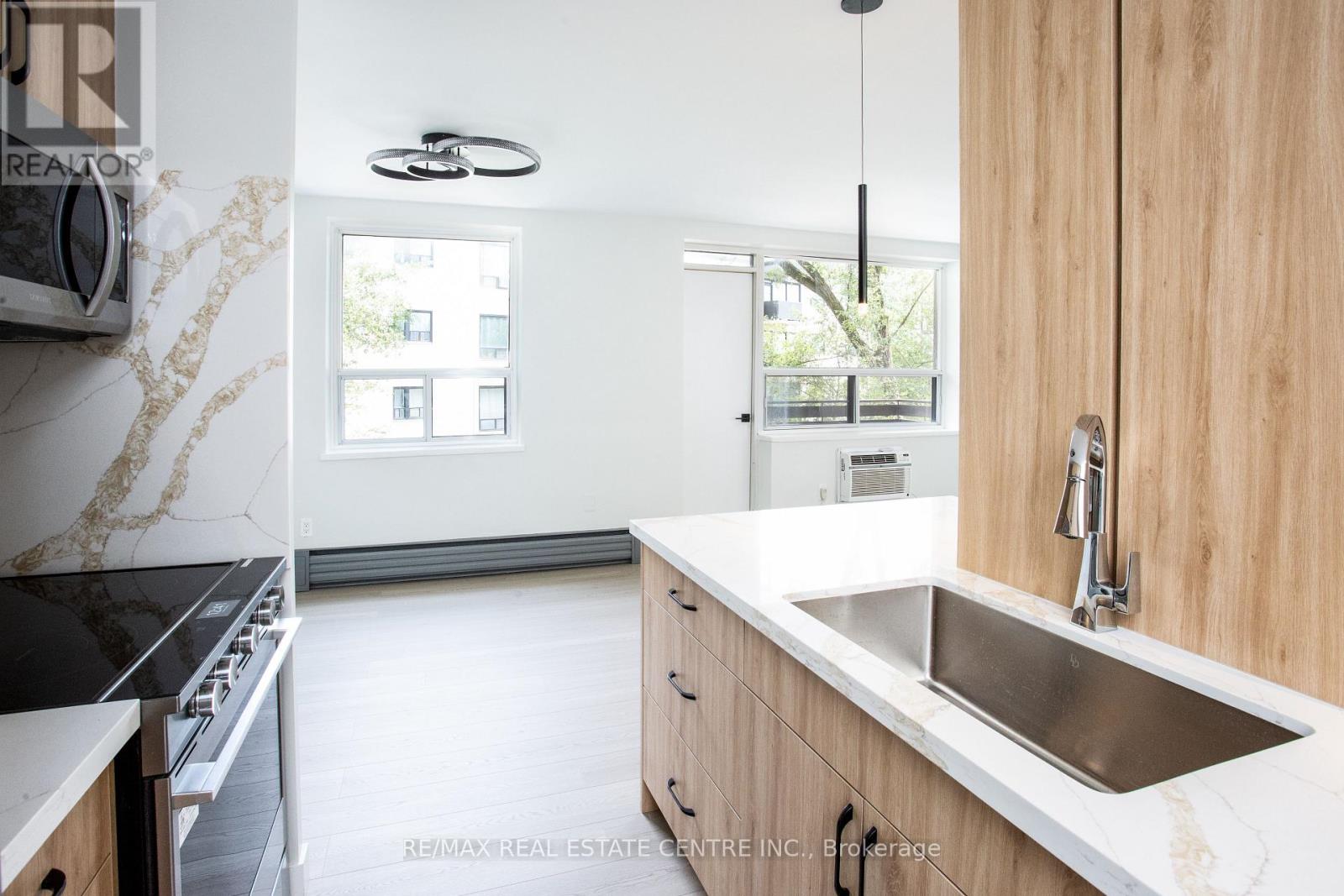 307 - 5 Hill Heights Road Road, Toronto, Ontario  M8Y 1Y9 - Photo 2 - W13823392
