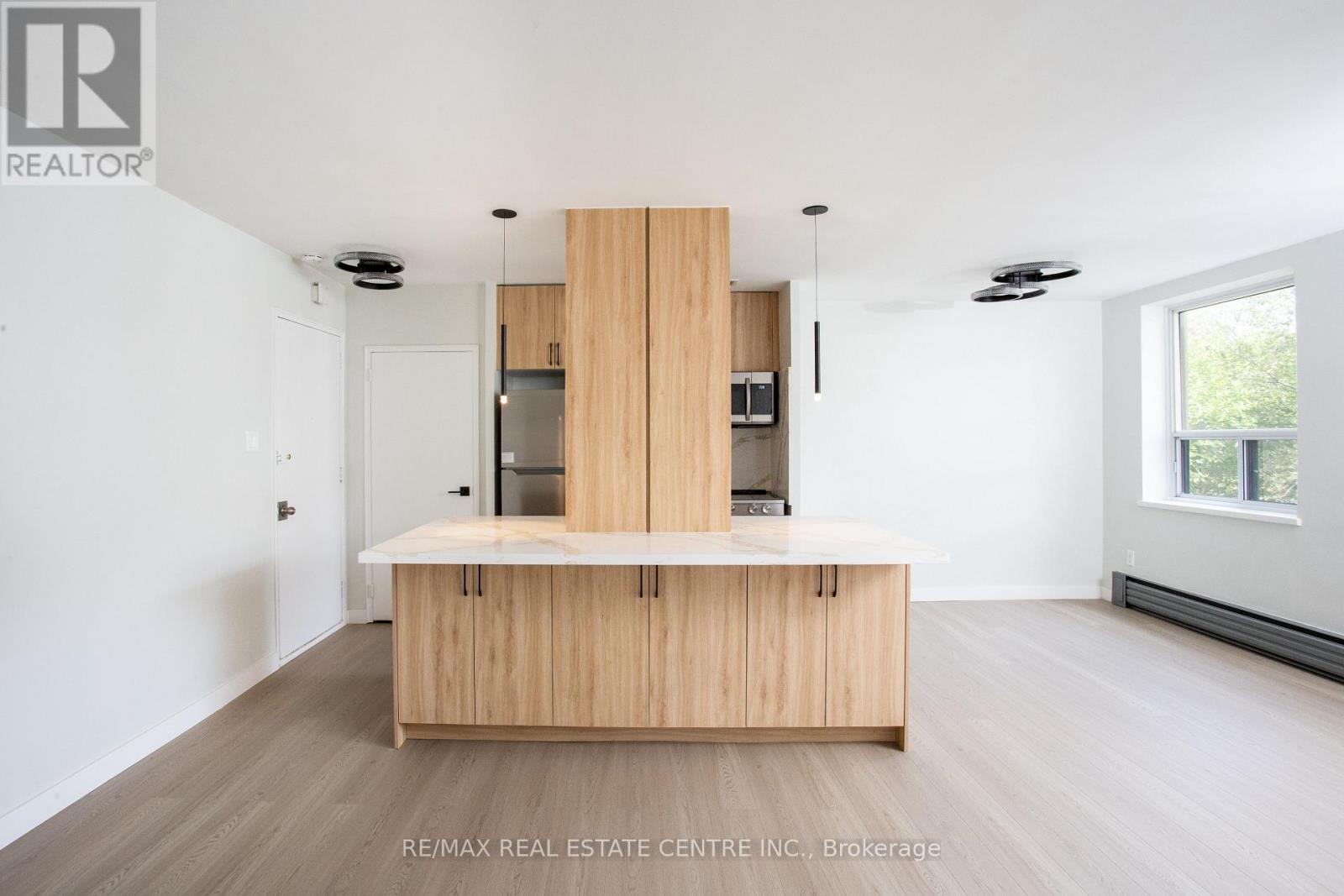 307 - 5 Hill Heights Road Road, Toronto, Ontario  M8Y 1Y9 - Photo 3 - W13823392