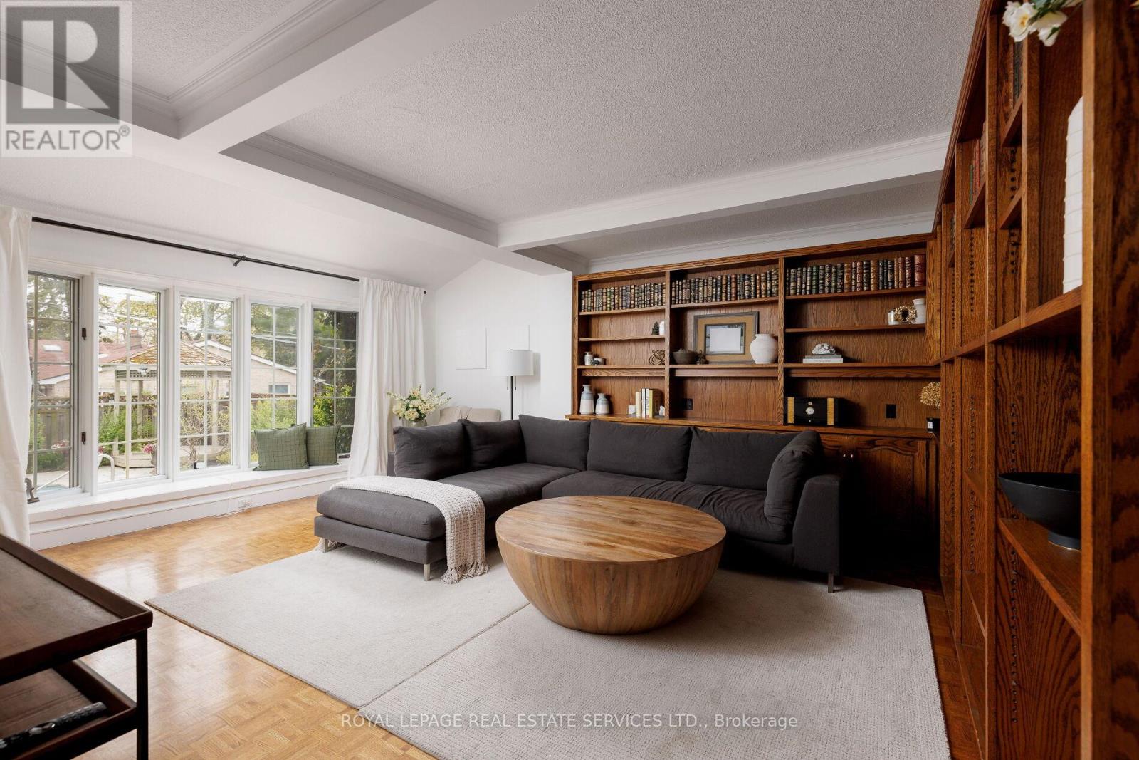 35 Bywood Drive, Toronto (Princess-Rosethorn), Ontario  M9A 1M1 - Photo 16 - W13823470