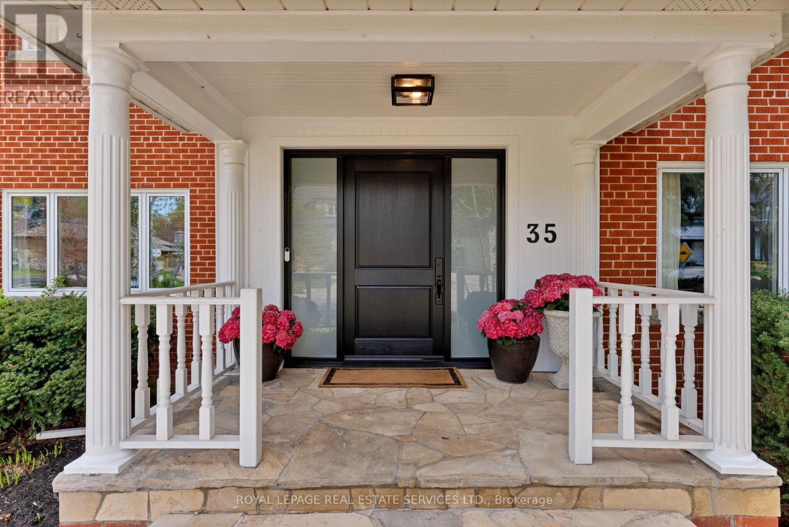 35 Bywood Drive, Toronto (Princess-Rosethorn), Ontario  M9A 1M1 - Photo 3 - W13823470