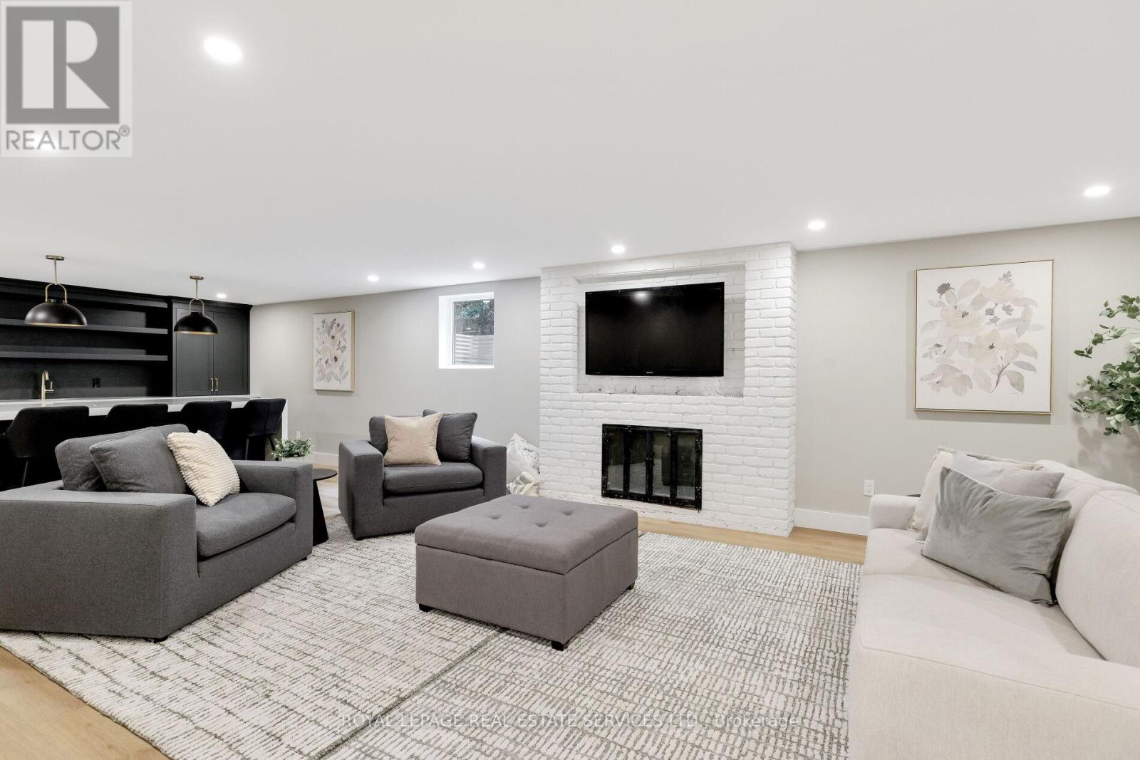 35 Bywood Drive, Toronto (Princess-Rosethorn), Ontario  M9A 1M1 - Photo 33 - W13823470