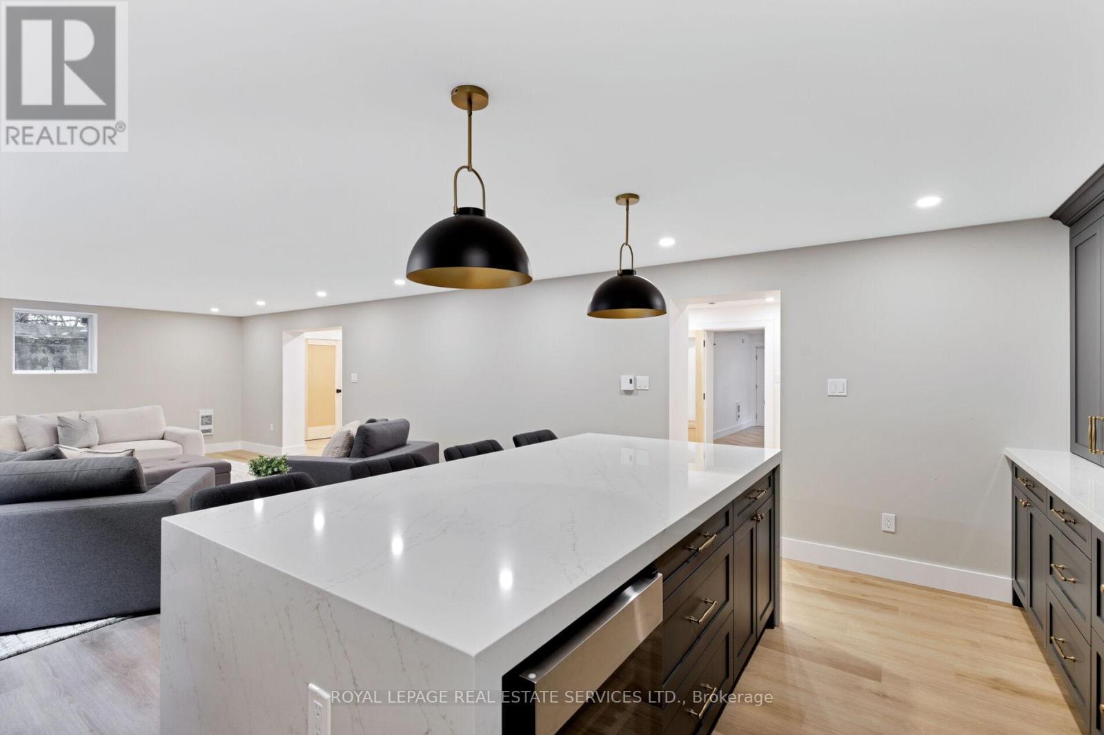 35 Bywood Drive, Toronto (Princess-Rosethorn), Ontario  M9A 1M1 - Photo 37 - W13823470