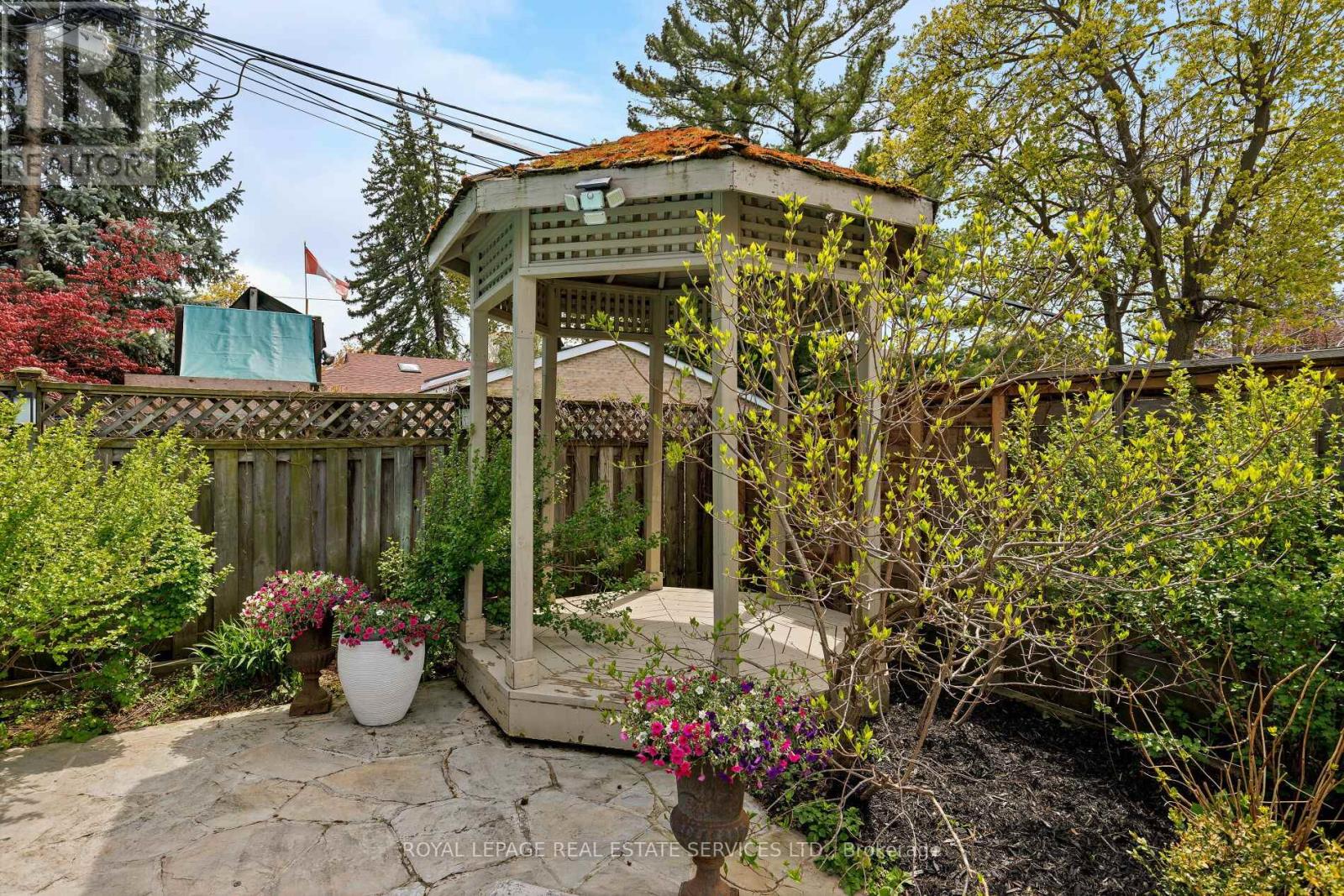 35 Bywood Drive, Toronto (Princess-Rosethorn), Ontario  M9A 1M1 - Photo 45 - W13823470