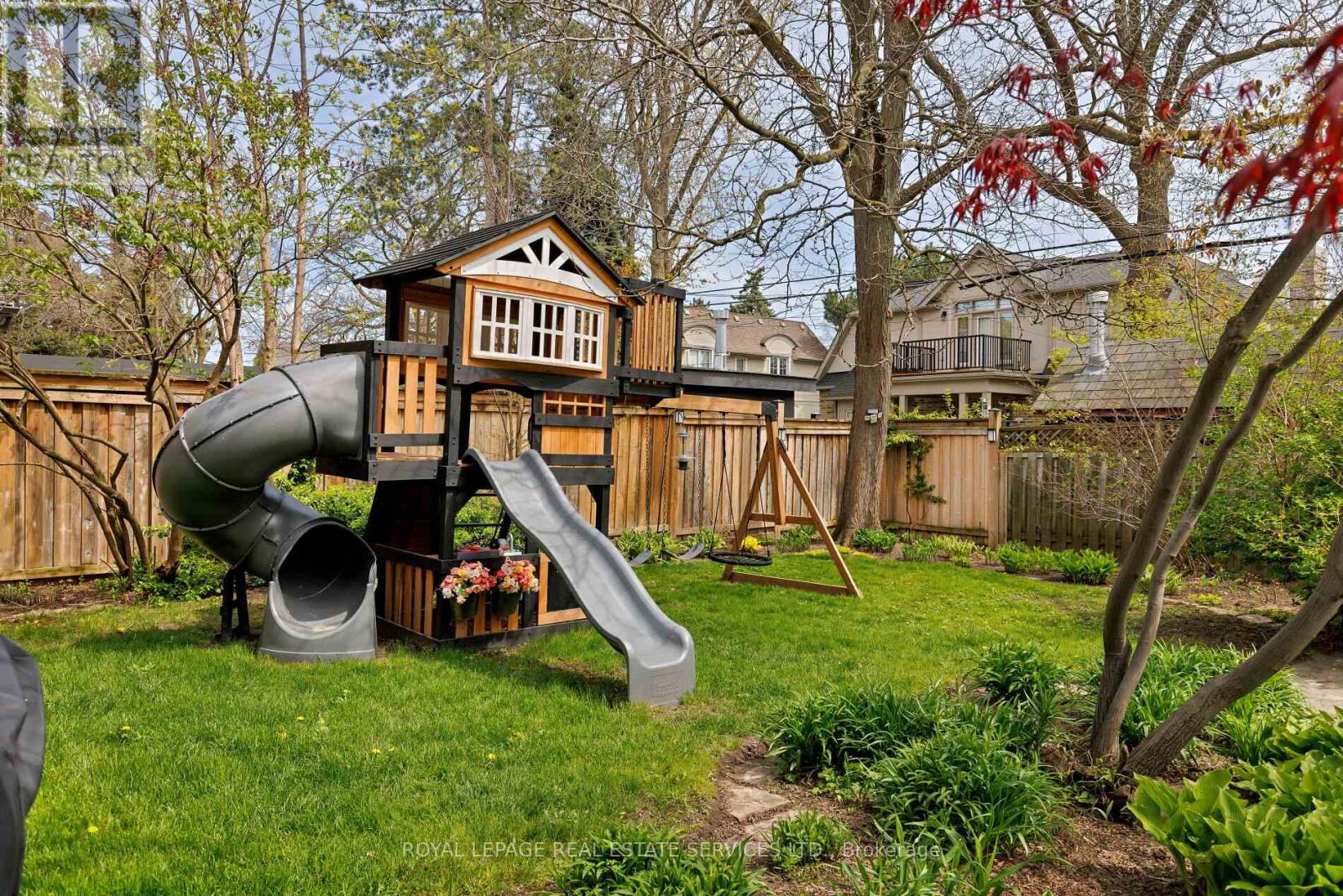 35 Bywood Drive, Toronto (Princess-Rosethorn), Ontario  M9A 1M1 - Photo 46 - W13823470