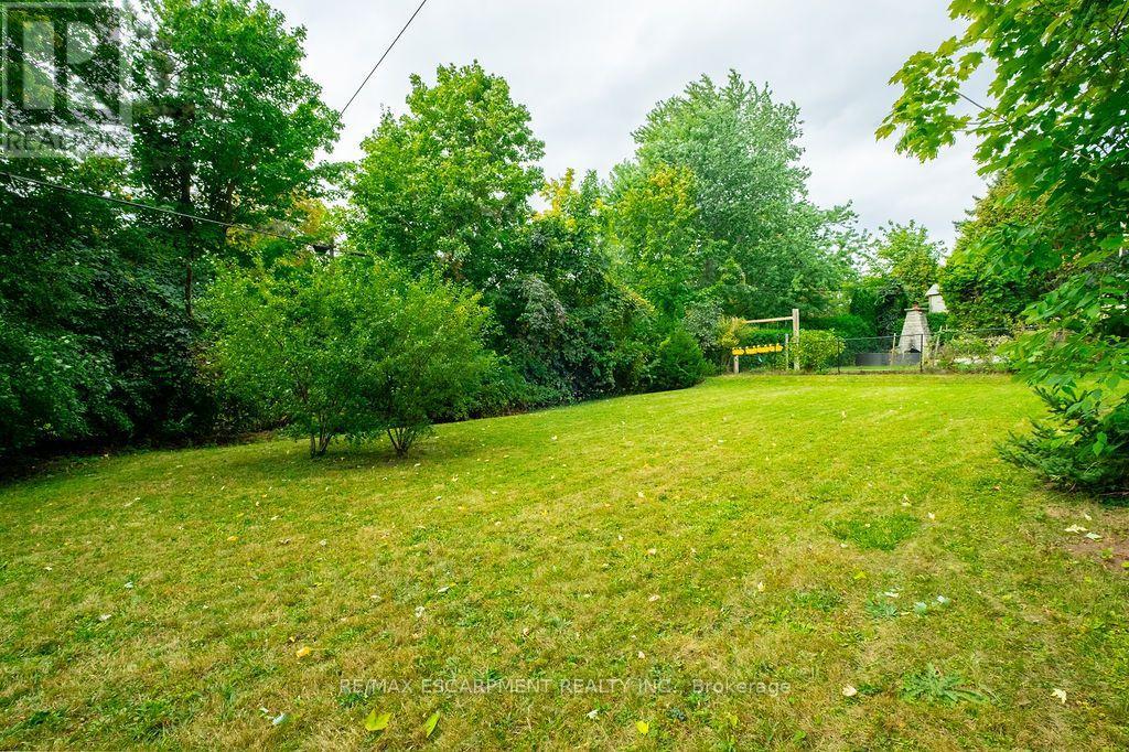 526 Stafford Drive, Oakville, Ontario  L6L 4M5 - Photo 14 - W13823506