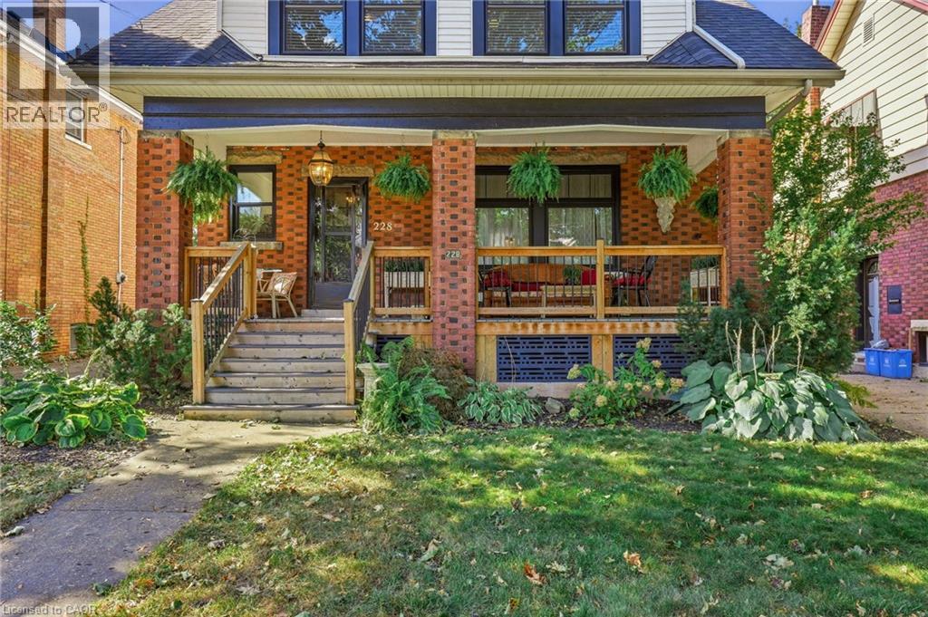 228 Sherman Avenue S, Hamilton, Ontario  L8M 2R3 - Photo 3 - 40866200
