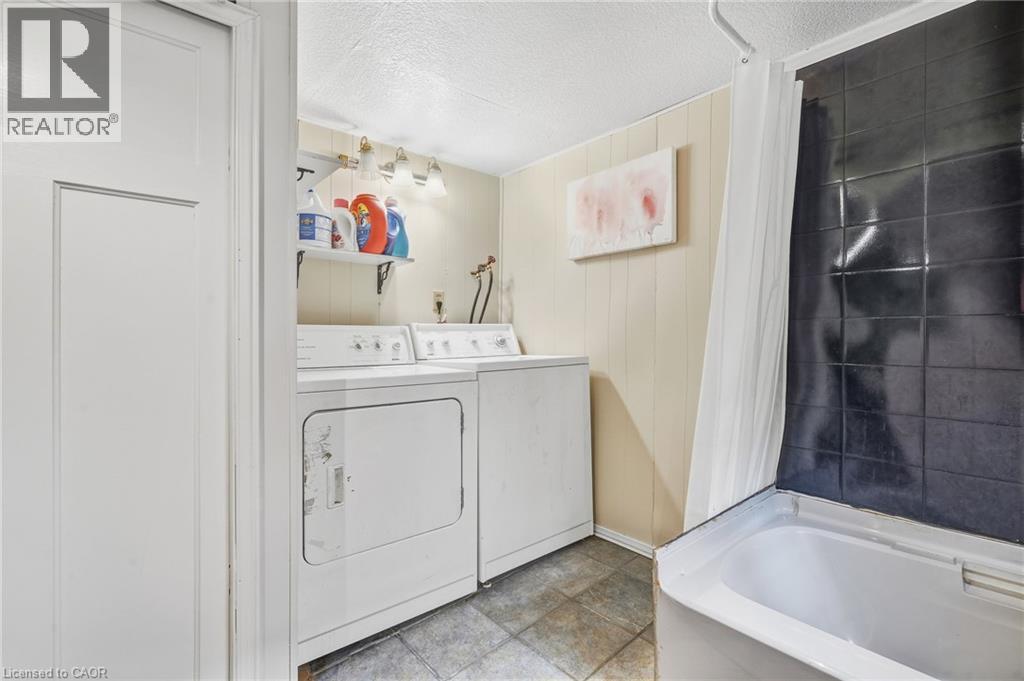 228 Sherman Avenue S, Hamilton, Ontario  L8M 2R3 - Photo 38 - 40866200