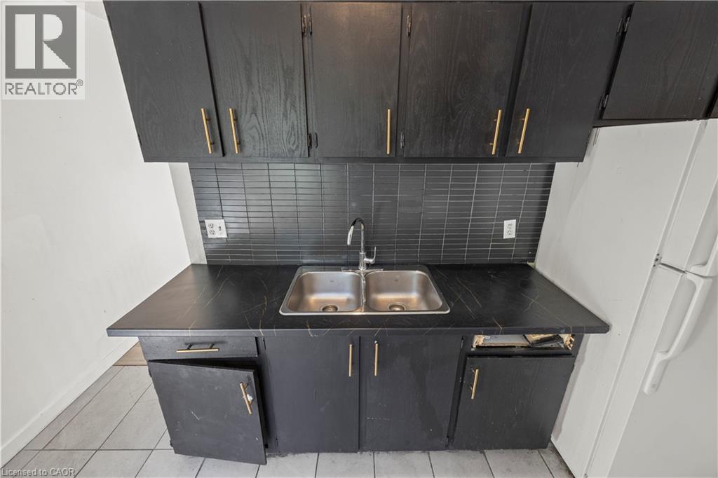 70 Fiddlers Green Road Unit# 74, London, Ontario  N6H 4R4 - Photo 15 - 40865529