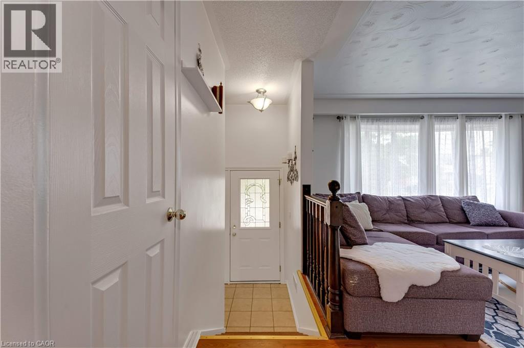 49 Carnaby Crescent, Kitchener, Ontario  N2A 1M6 - Photo 4 - 40863762