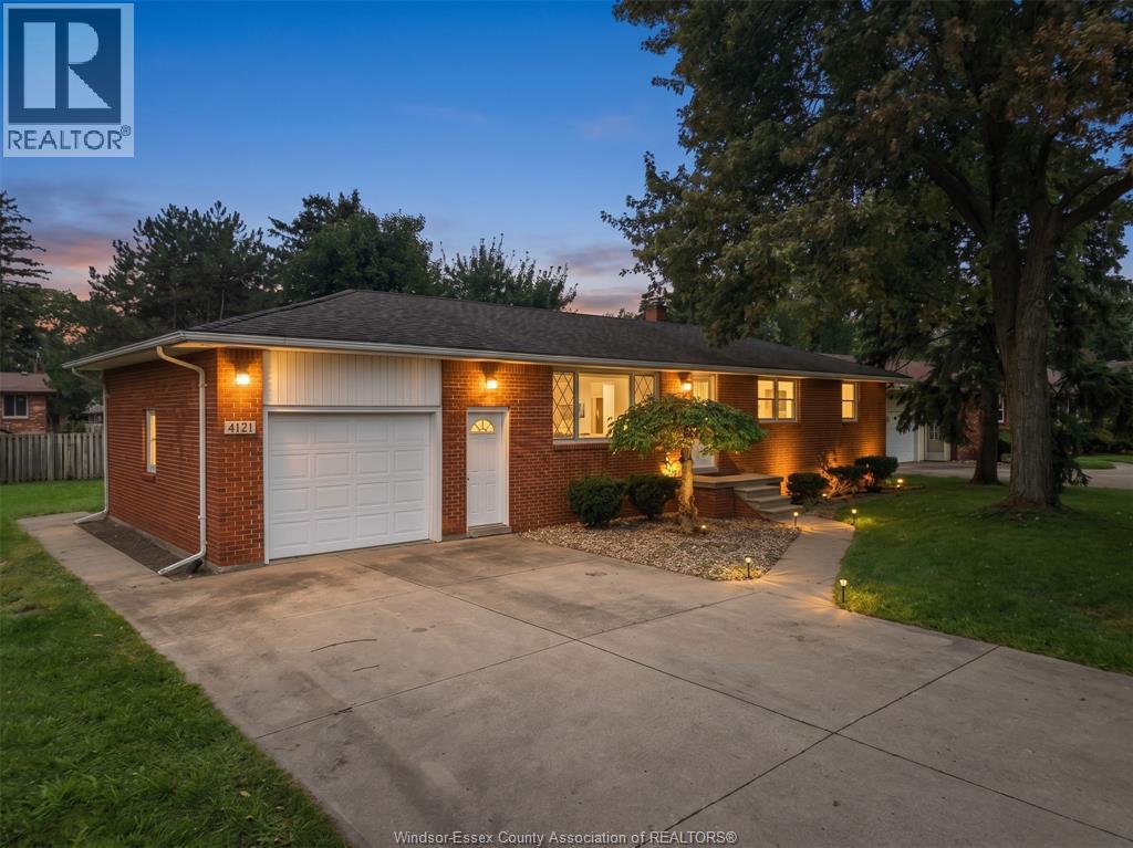 4045 DOUGALL AVENUE, Windsor, Ontario