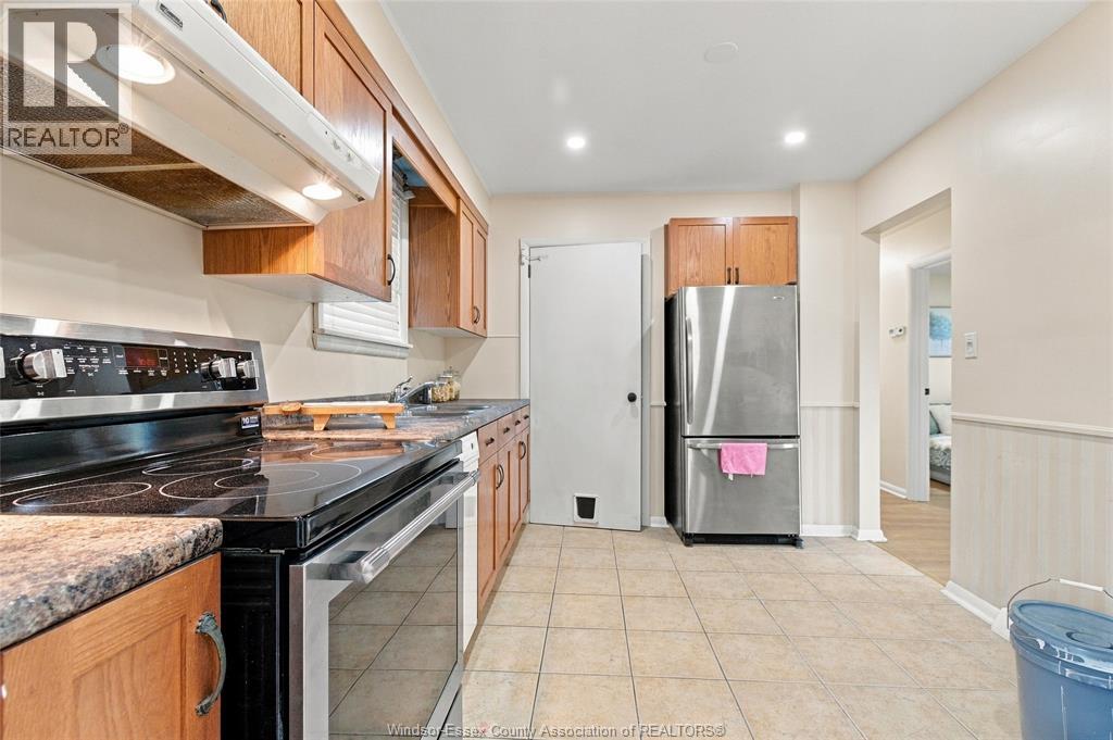 4045 Dougall Avenue, Windsor, Ontario  N9G 1X4 - Photo 13 - 26023497