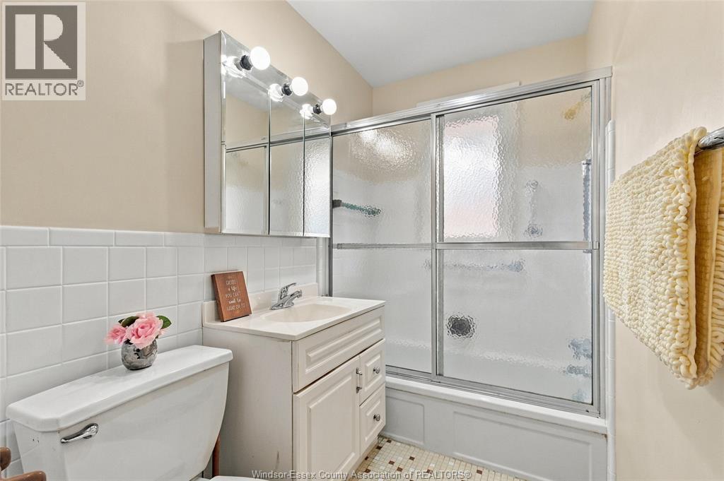 4045 Dougall Avenue, Windsor, Ontario  N9G 1X4 - Photo 18 - 26023497