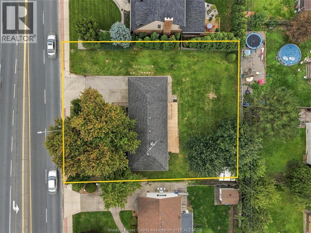 4045 Dougall Avenue, Windsor, Ontario  N9G 1X4 - Photo 4 - 26023497