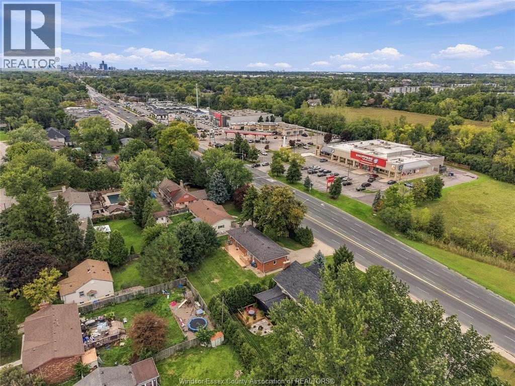 4045 Dougall Avenue, Windsor, Ontario  N9G 1X4 - Photo 6 - 26023497