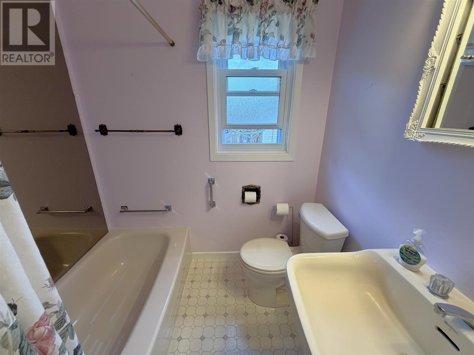 2 Tecumseh Rd, Elliot Lake, Ontario  P5A 1M1 - Photo 17 - SM262666