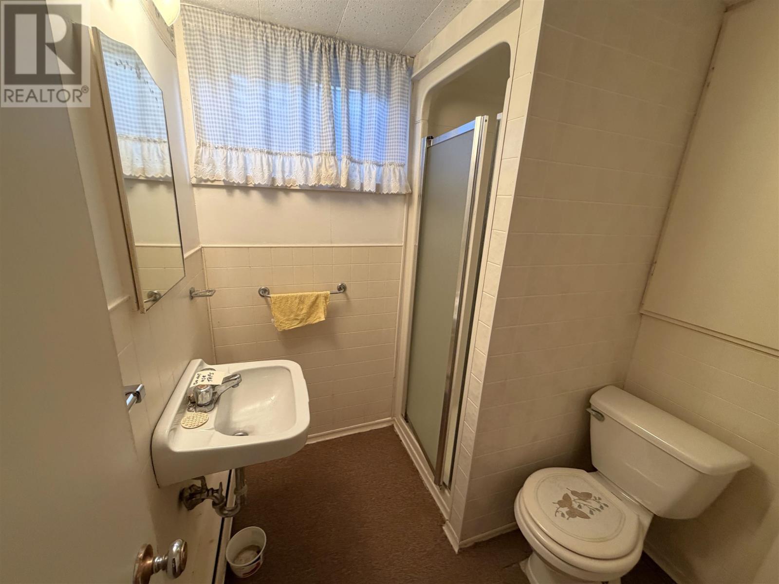 2 Tecumseh Rd, Elliot Lake, Ontario  P5A 1M1 - Photo 23 - SM262666