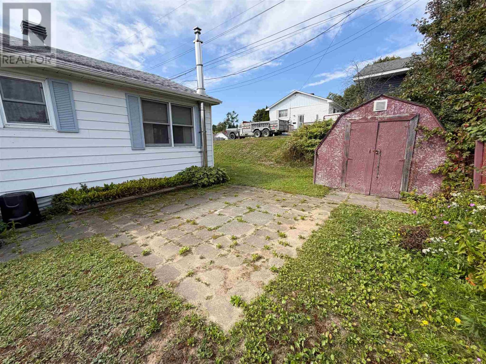 2 Tecumseh Rd, Elliot Lake, Ontario  P5A 1M1 - Photo 27 - SM262666
