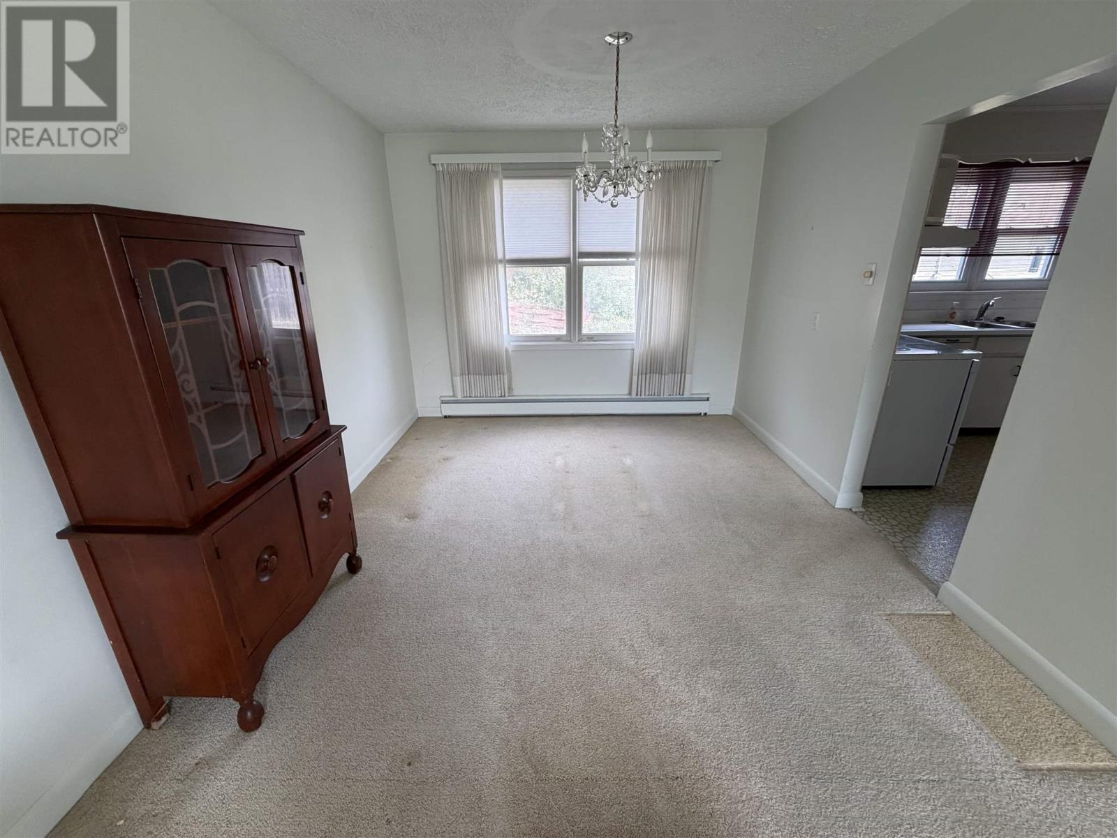 2 Tecumseh Rd, Elliot Lake, Ontario  P5A 1M1 - Photo 8 - SM262666