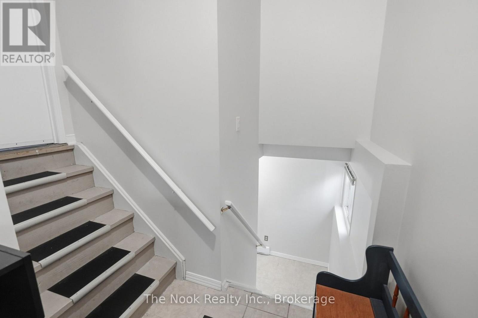 Basement - 255 Greenwood Avenue, Oshawa, Ontario  L1J 1W7 - Photo 4 - E13823724