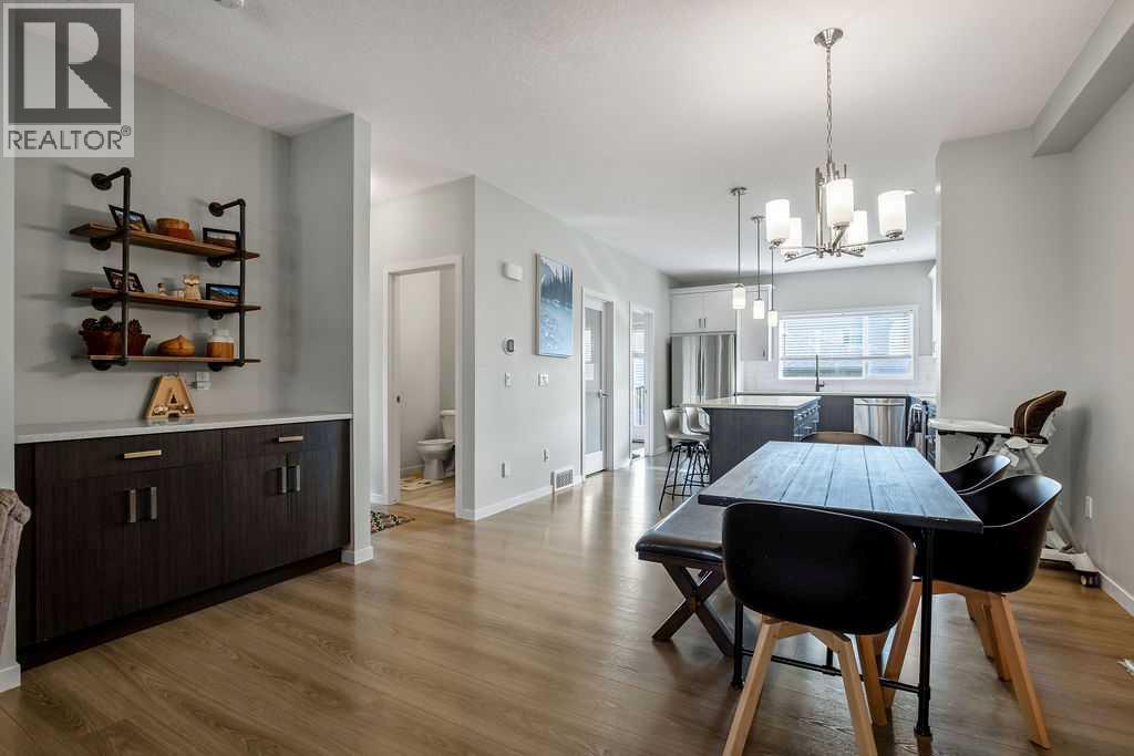 23 Drake Landing Boulevard, Okotoks, Alberta  T1S 0P8 - Photo 5 - A2347810