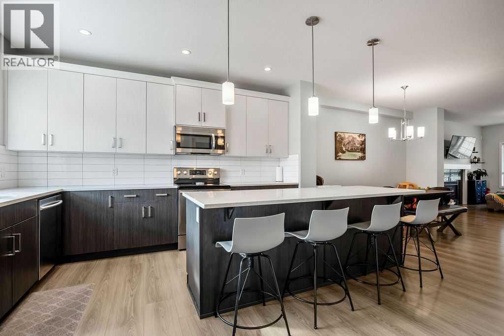 23 Drake Landing Boulevard, Okotoks, Alberta  T1S 0P8 - Photo 6 - A2347810
