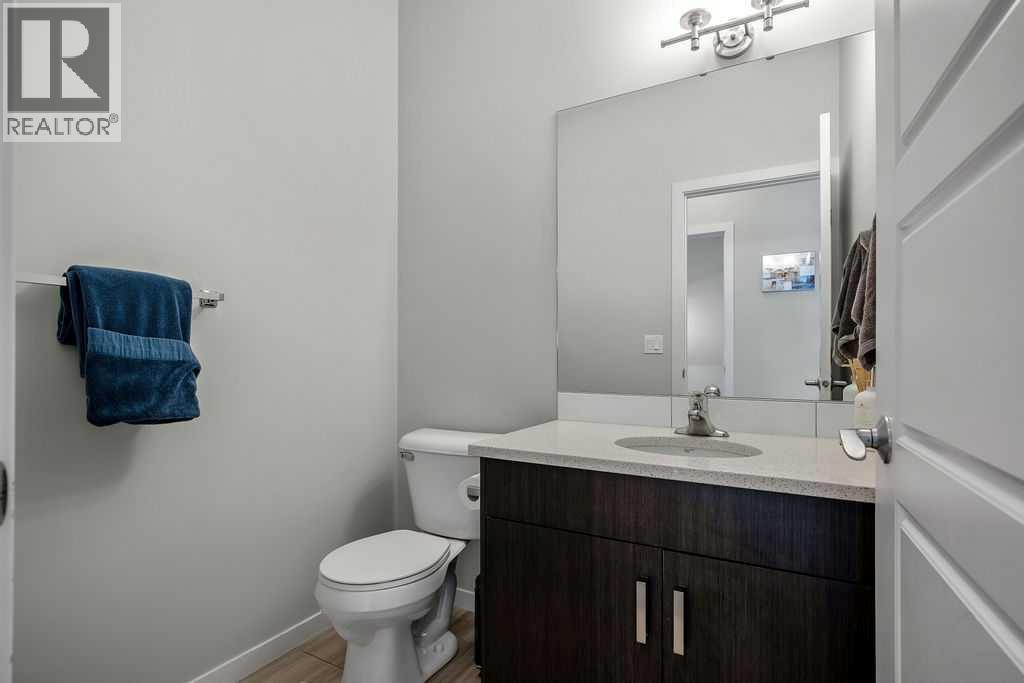 23 Drake Landing Boulevard, Okotoks, Alberta  T1S 0P8 - Photo 8 - A2347810