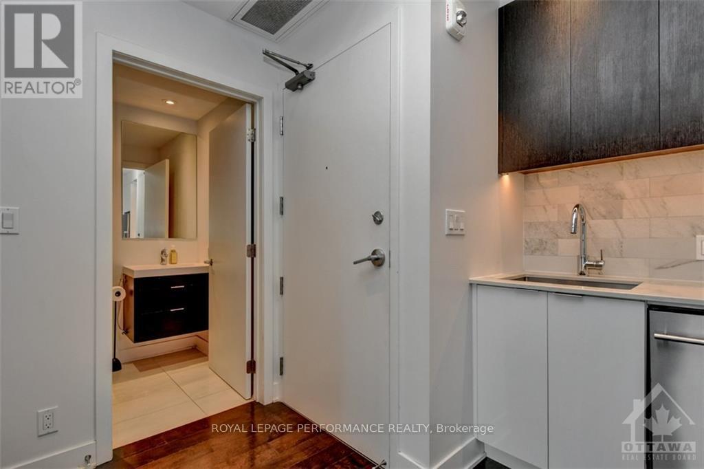 1705 - 20 Daly Avenue, Ottawa, Ontario  K1N 0C6 - Photo 4 - X13823628