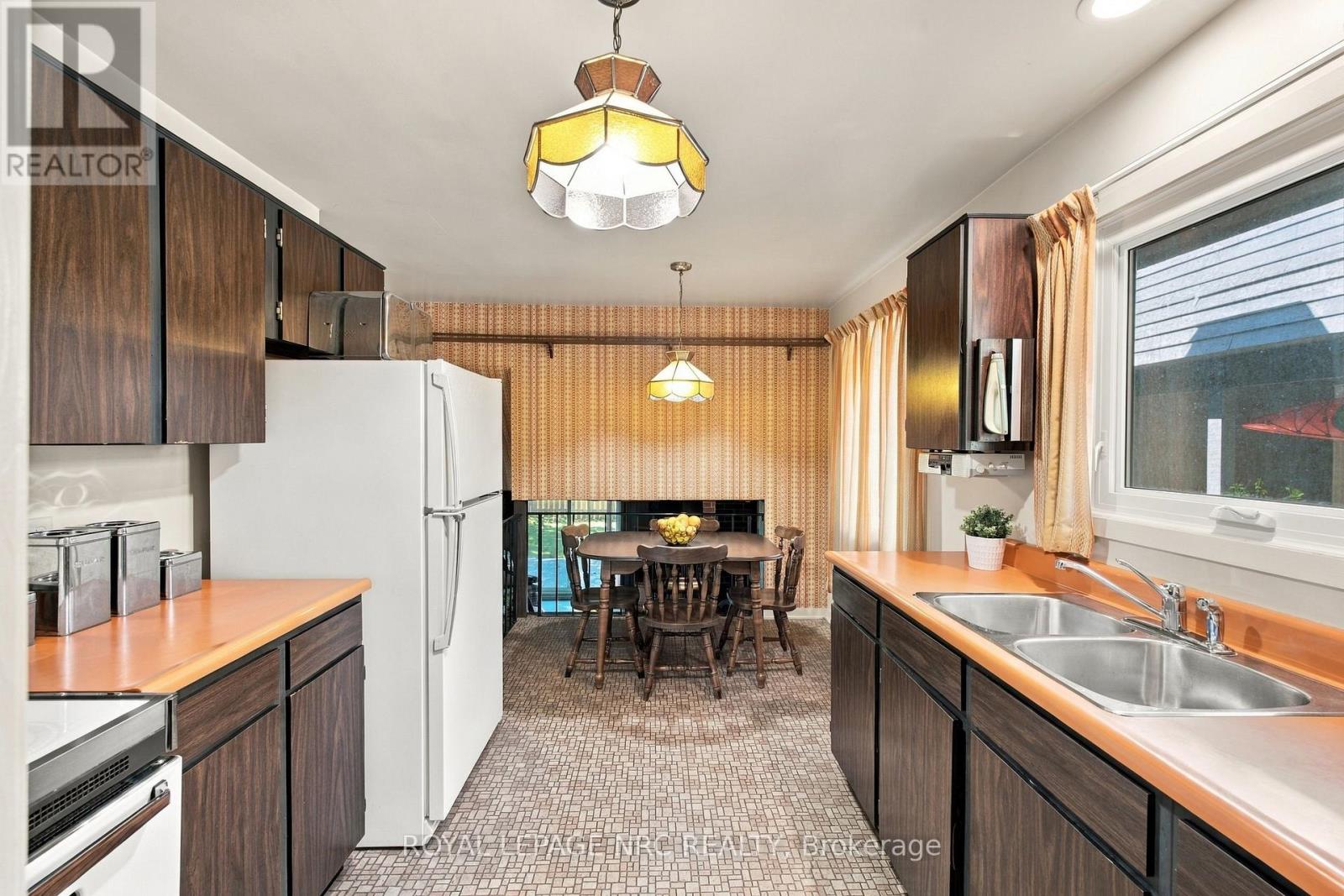 28 The Cedars Street, St. Catharines, Ontario  L2M 2M8 - Photo 12 - X13823572