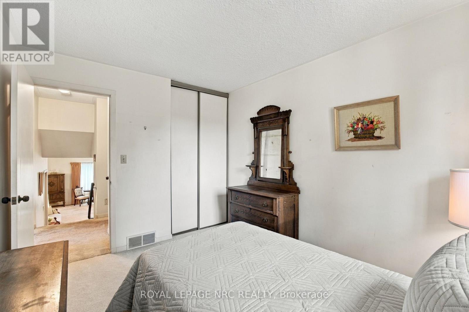 28 The Cedars Street, St. Catharines, Ontario  L2M 2M8 - Photo 21 - X13823572