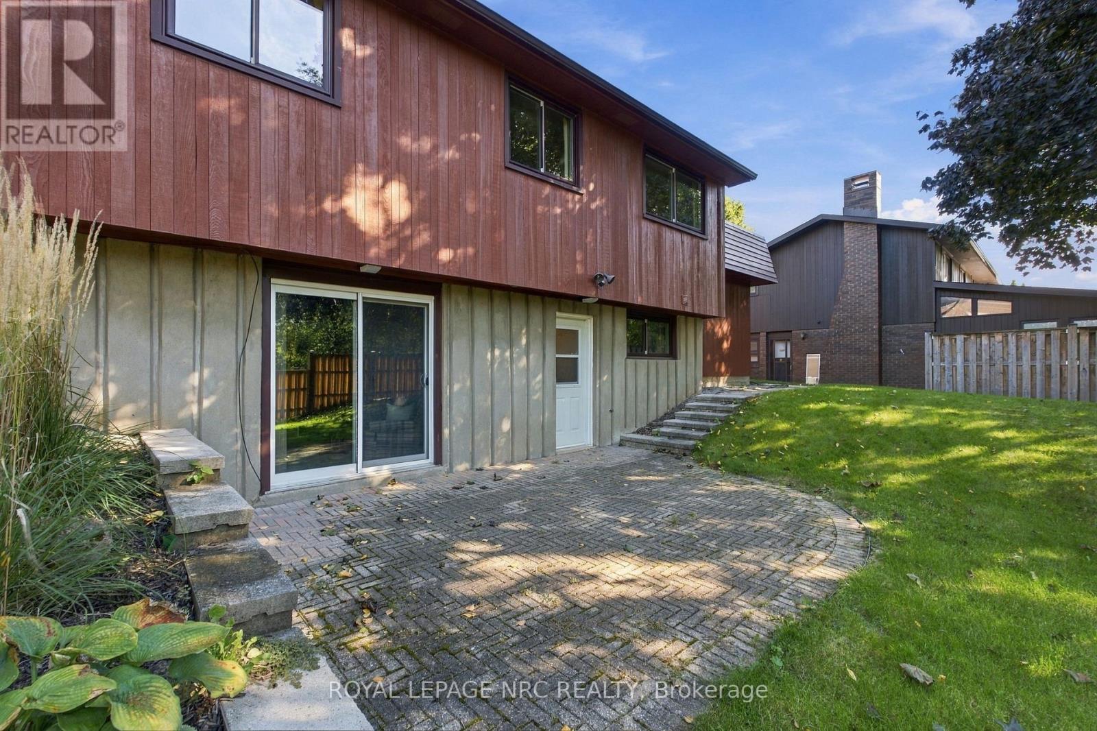 28 The Cedars Street, St. Catharines, Ontario  L2M 2M8 - Photo 33 - X13823572