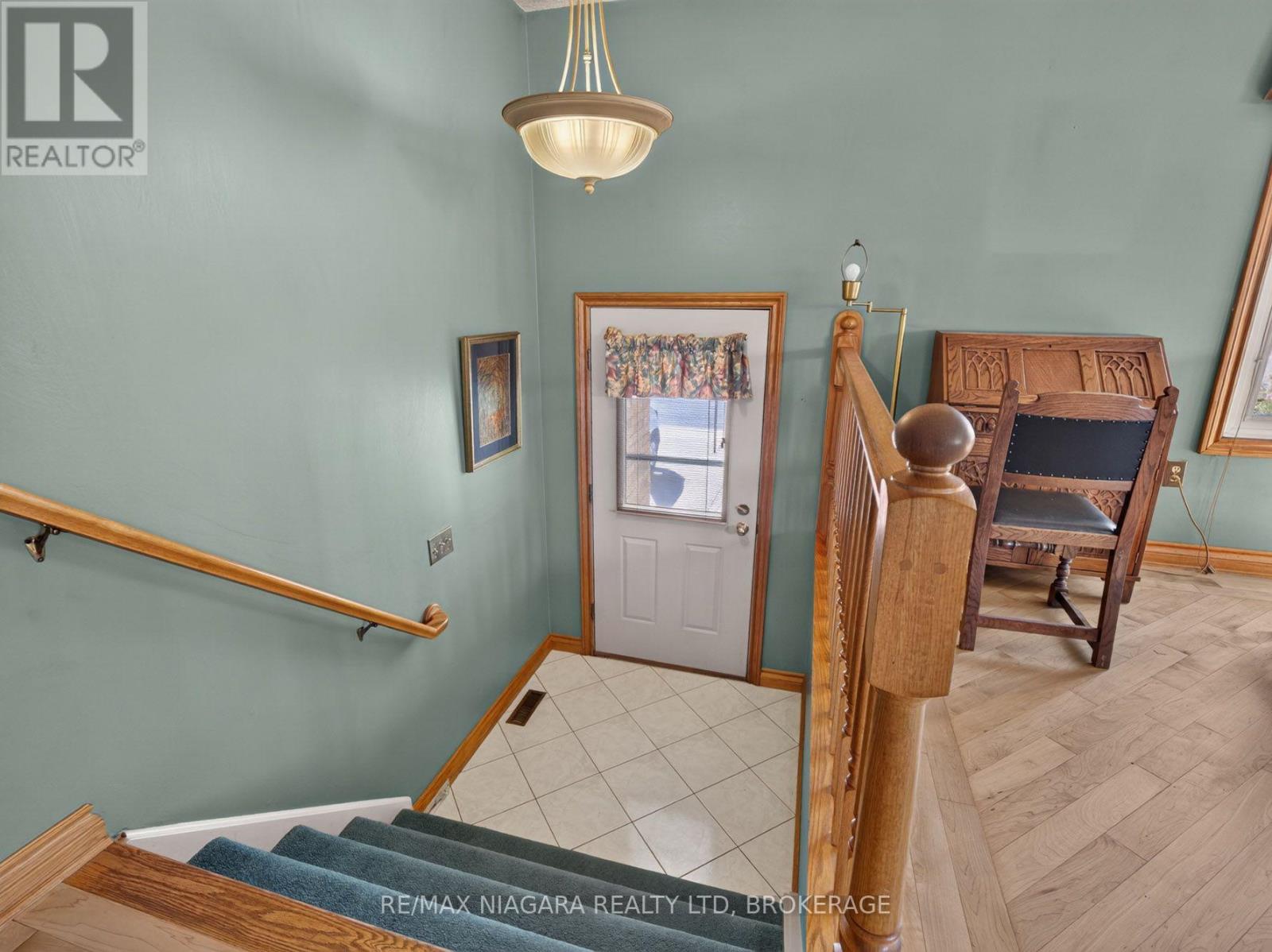 7905 Salisbury Place, Niagara Falls (West Wood), Ontario L2H 2W7 - Photo 6 - X13823586