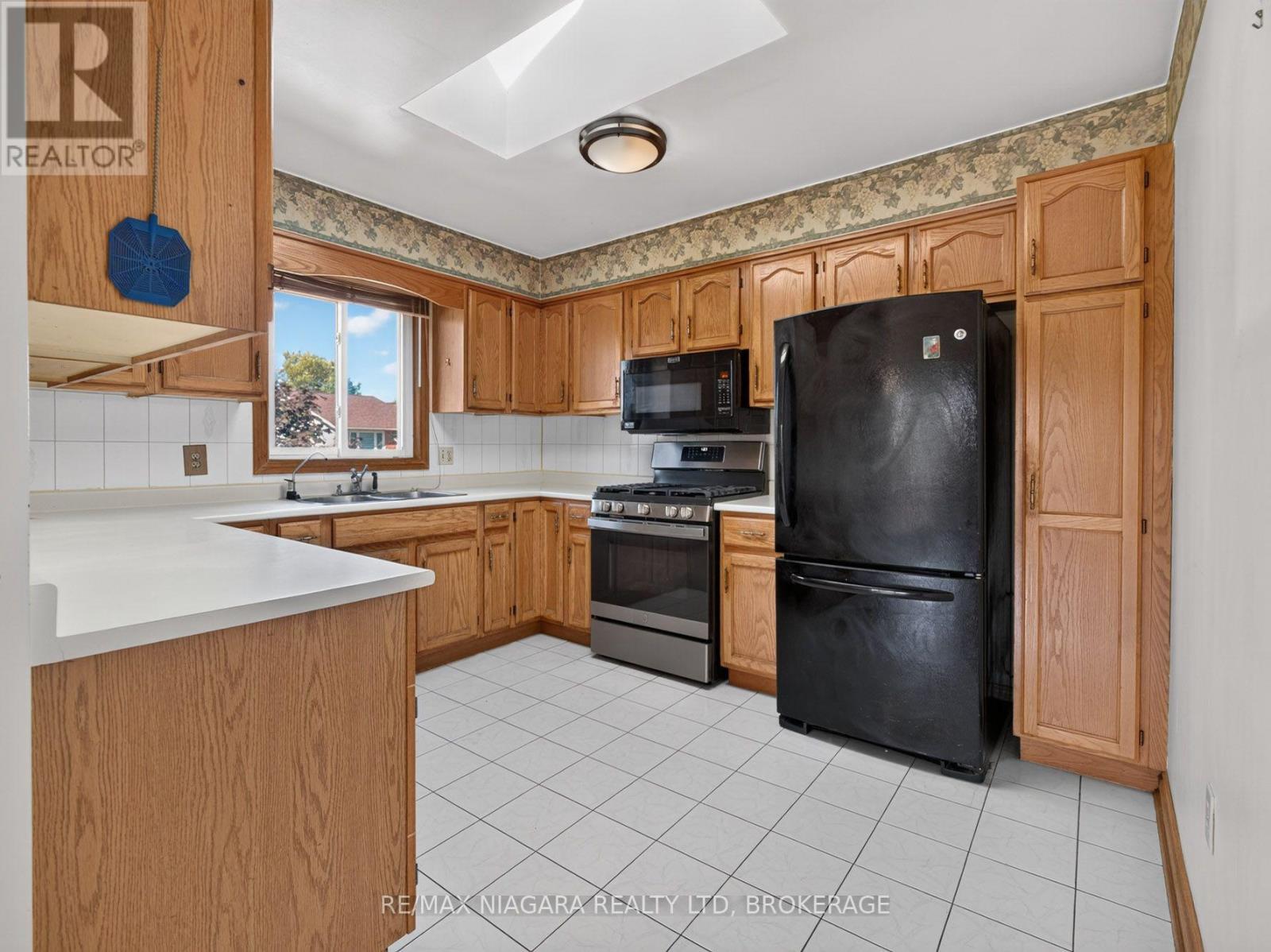 7905 Salisbury Place, Niagara Falls (West Wood), Ontario L2H 2W7 - Photo 7 - X13823586