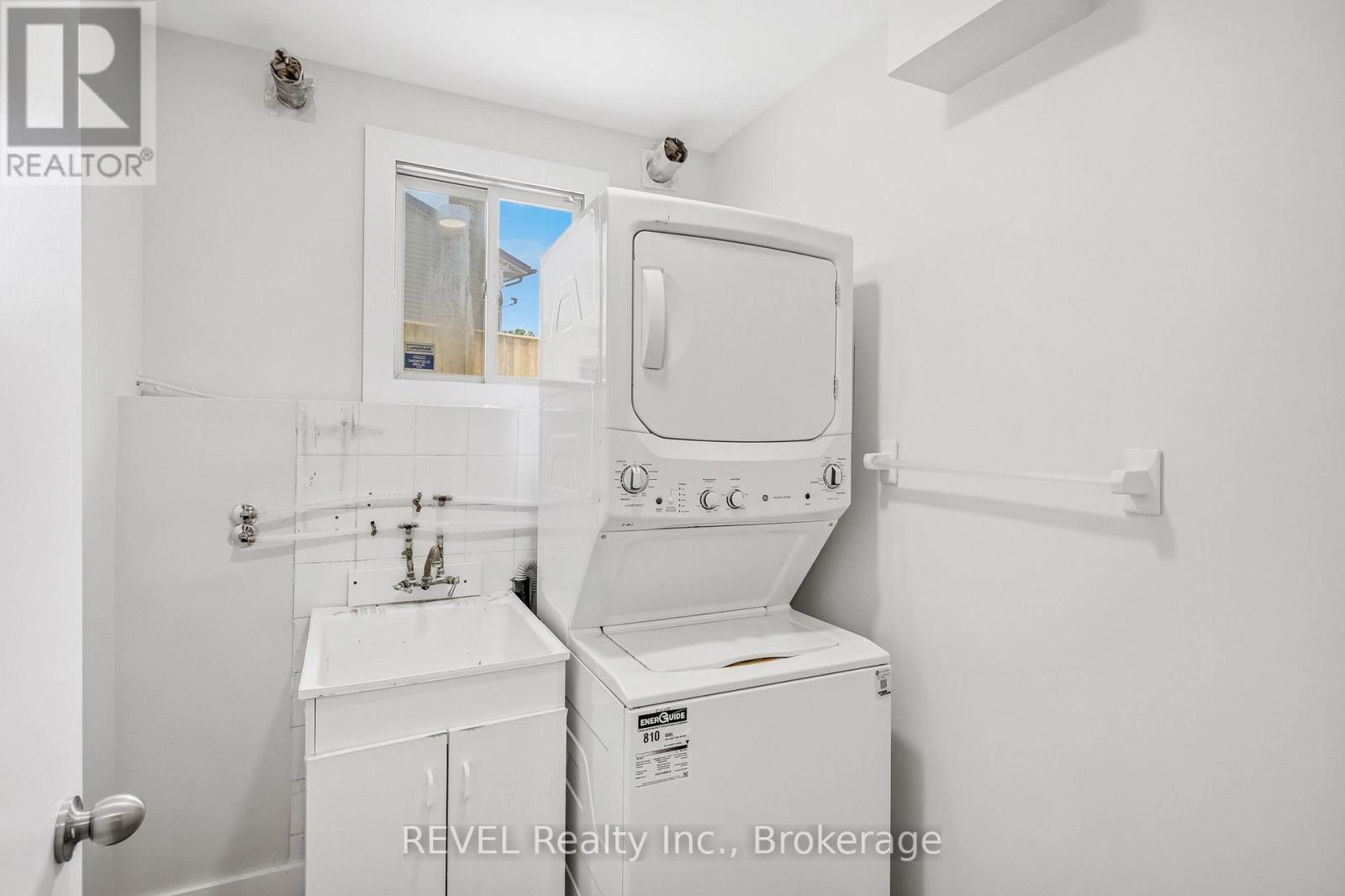 Lower - 6166 Wildrose Crescent, Niagara Falls, Ontario  L2G 7T3 - Photo 15 - X13823720