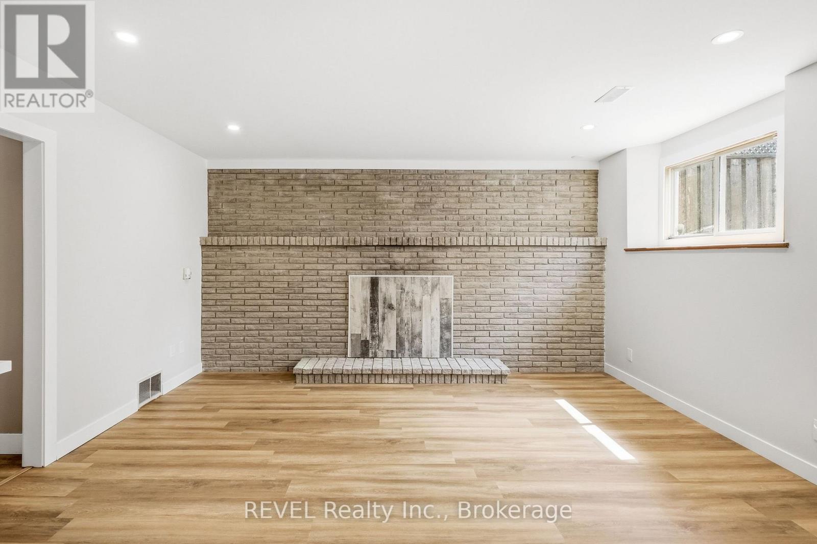 Lower - 6166 Wildrose Crescent, Niagara Falls, Ontario  L2G 7T3 - Photo 3 - X13823720