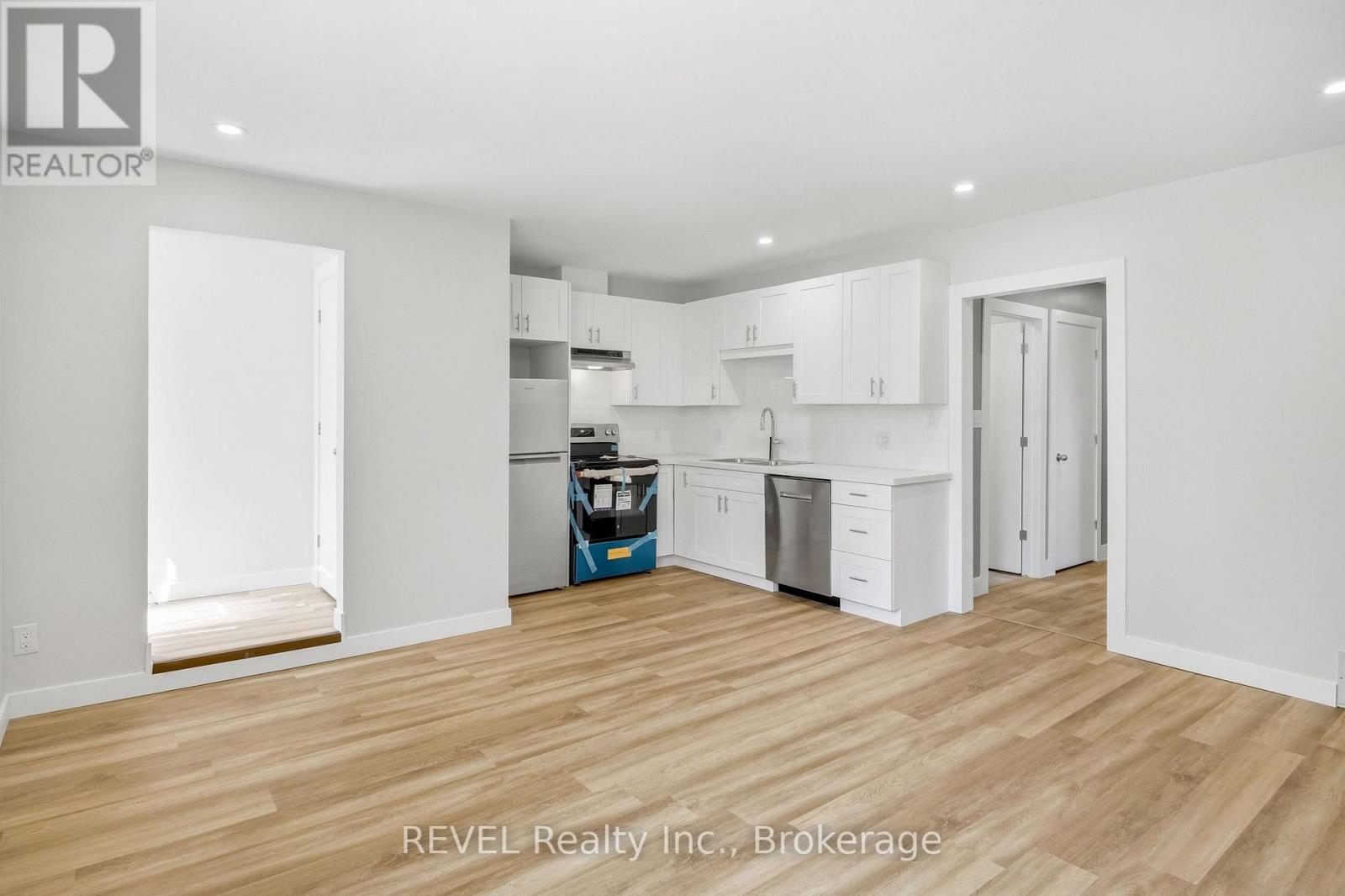 Lower - 6166 Wildrose Crescent, Niagara Falls, Ontario  L2G 7T3 - Photo 4 - X13823720