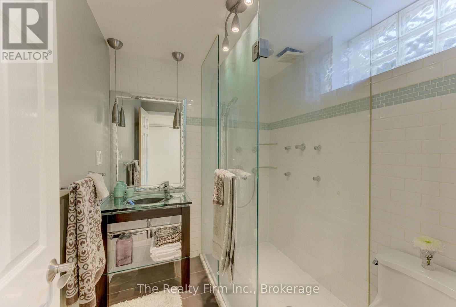 218 Forestwood Drive, Kitchener, Ontario  N2N 1B9 - Photo 33 - X13823618