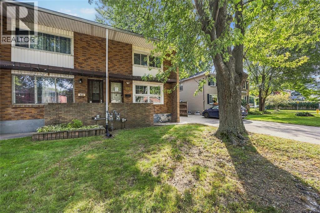 838 VROOM AVENUE Sarnia Ontario Canada N7S2W8 2